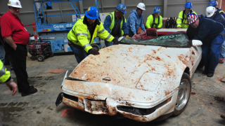 Illustration for article titled This Is What Falling Into A Sinkhole Does To A Corvette